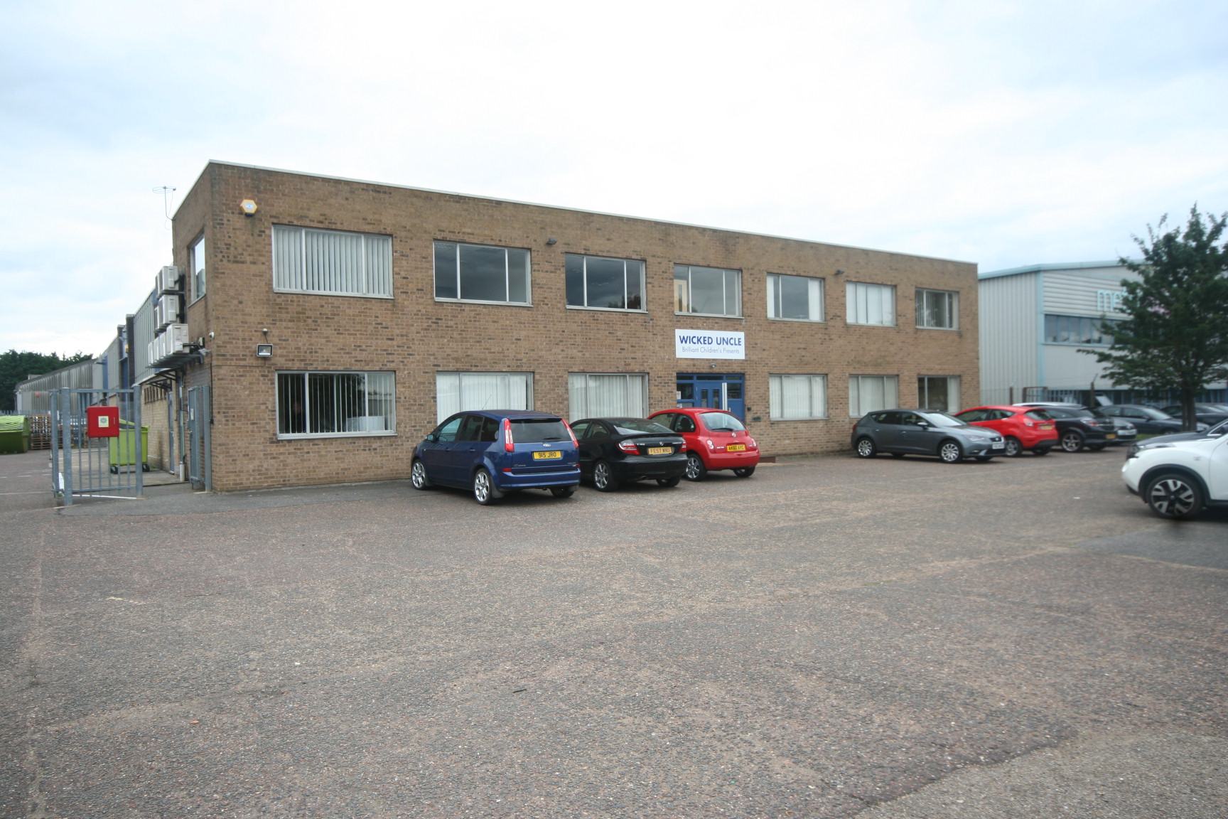 Warehouse let and Investment Sold
